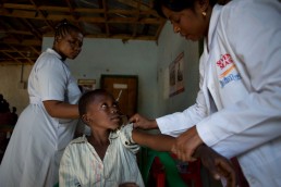 Photographing people in medical settings